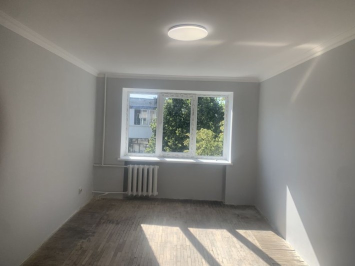 Продам кімнату в гуртожитку,провелена вода,каналізація - фото 1
