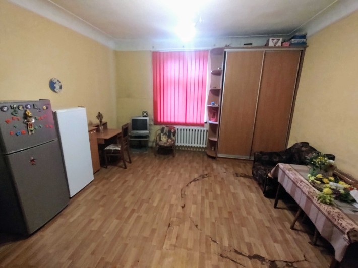 Продам велику кімнату недалеко від ринку - фото 1