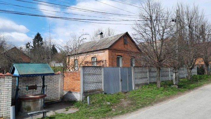 Продам будинок на Пятничанах зі зручностями на 10с - фото 1