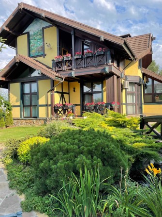 Продам шикарный дом усадьбу в районе Победы - фото 1