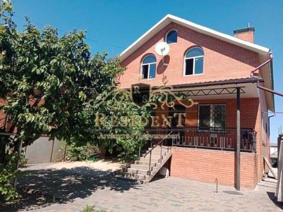 Продам великий 280 кв.м капітальний будинок по вул. Ростовській Днепр