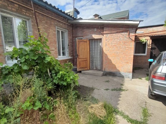 Продам частину будинку Кр.ринок Кропивницький