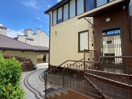 Продаж будинку вул.Варшавська