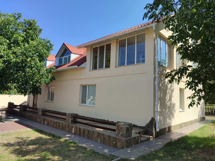 Продается 2-х этажный дом 255 кв.м в селе Лиманы по адресу Лесная, 6 - фото 1