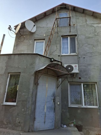 Дом( садовый) в городе - фото 1
