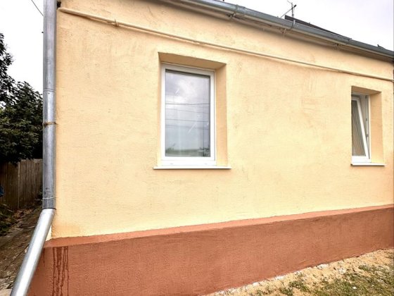 Продам 1/2 дома  с ремонтом свой двор . Центральная канализация . Харків