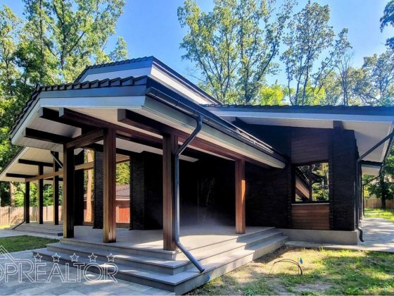 Продам новий будинок в стилі шале в Парк Хаусі Харьков