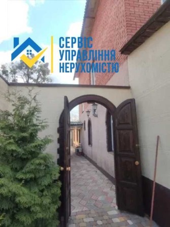Продам дом с бассейном под жилье или бизнес - фото 1