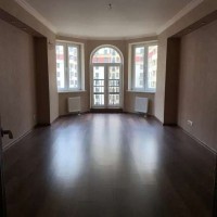 Продаж 4-к квартири вул. Полтавська 10 Шевченківський район Киев