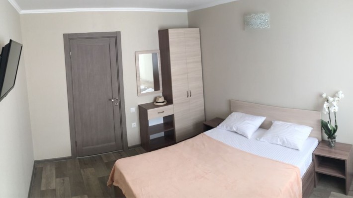 Гостьовий будинок 150м море, кімнати подобово, відпочинок Чорноморськ - фото 1