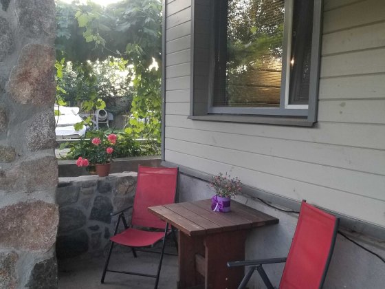 Здається подобово затишний дачний будиночок на Канівських горах! Канев