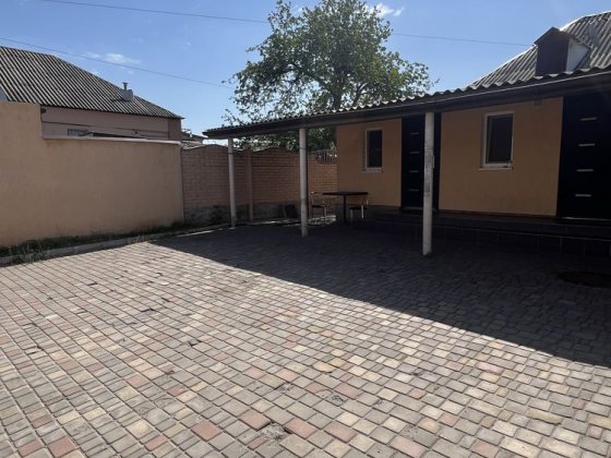 Сдам будинок, подобово з власним подвірʼям та кондиціонером Харьков