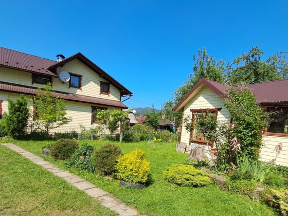 Садиба 4 "Кедри".с.Микуличин. Микуличин