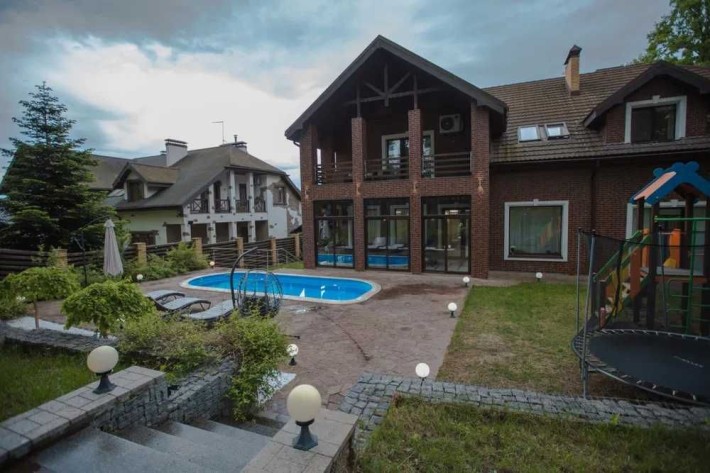 91 Подобово дім м Житомирська Стоянка теплий басейн мангал до 20 осіб - фото 1