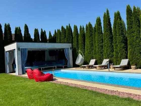 На день басейн з лаунж-зоною бар пуфи мангал теніс джакузі с  Гора Кедина Гора