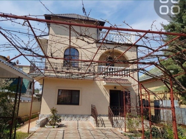 Сдам частный дом 5 спален до моря 3 минуты  , летняя кухня,беседка - фото 1