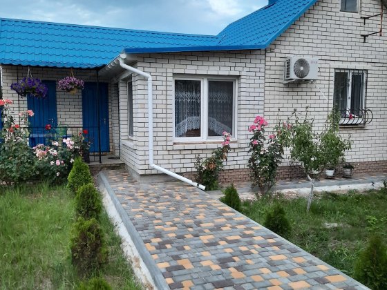 Сдам дом на 9 человек,ст.Солнечная Затока