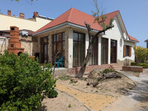 Затока. Сдам будинок на березі. Власний пляж. Подобово. Затока