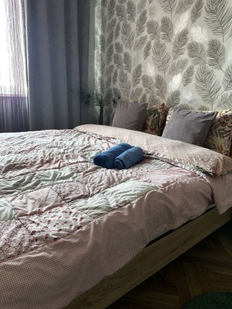 Сдам  квартиру подабово  у центрі міста ( дзвотить на viber) - фото 1