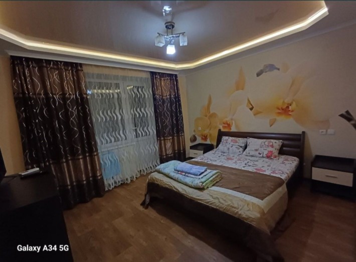 Здаю 2 к.квартиру по вул. Незалежності 2, 9 поверх - фото 1