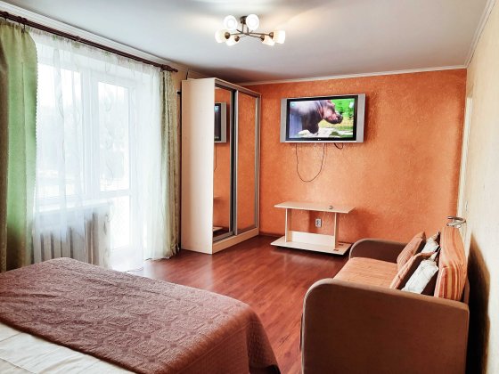 Однокімнатна світла квартира на Комарова Чернівці