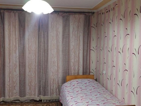 2к низ пр.Поля 4 места рядом Госпиталь - 600 грн Дніпро