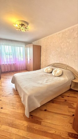 Подобова оренда 2-кім квартира у центрі Р-н Собору - фото 1
