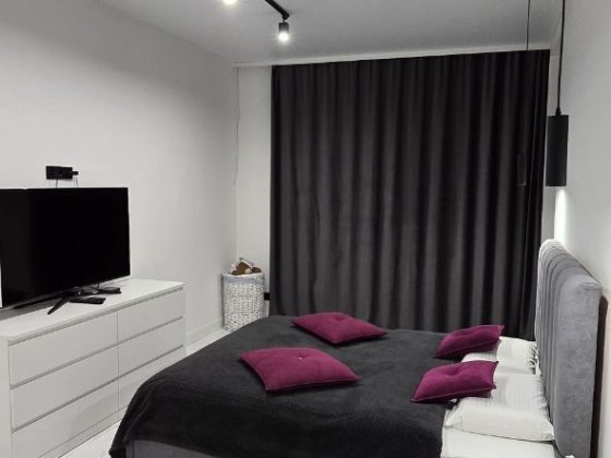 Всегда свободно посуточно квартиры,дом Космос,,Малый рынок, центр