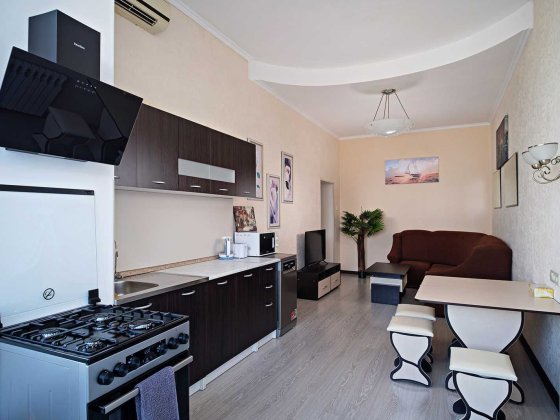 Квартира посуточно Дерибасовская 10,   2 спальни кухня-гостиная Одеса