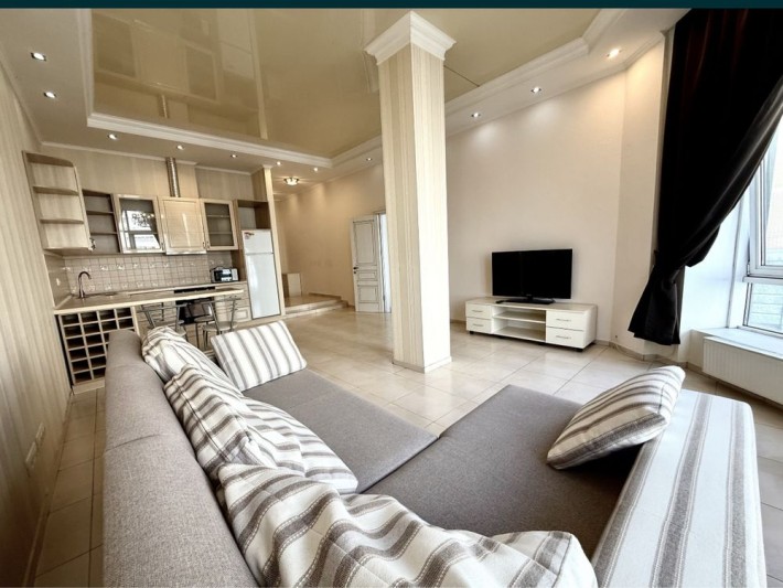 Сдам посуточно, вид на море/Аркадия/Аркадийское плато 5/2 - фото 1