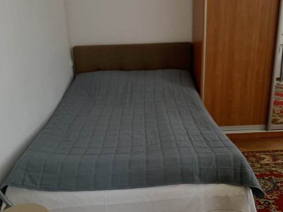 Здається подобово 1 км квартира в центрі міста Пустомити