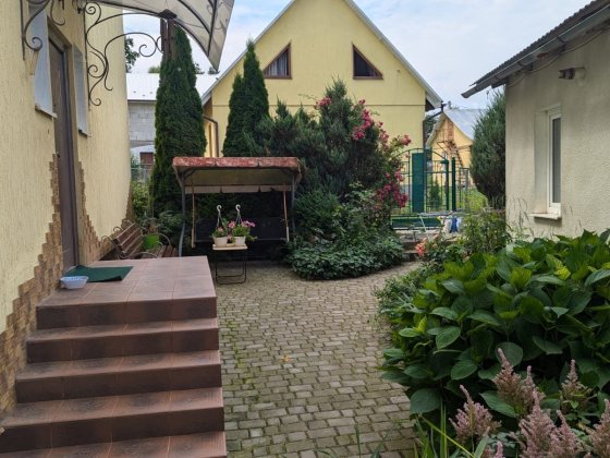 Оренда квартири та кімнат подобово.Поблизу джерел 2с,18с,гліцеринова,ц Сходница