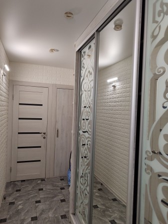 Подобова оренда квартири Новояворівськ перший поверх..1300 гр. - фото 1