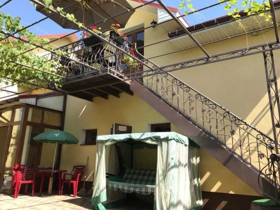 Двохкімнатна квартира подобово в Крижанівці біля моря Крыжановка