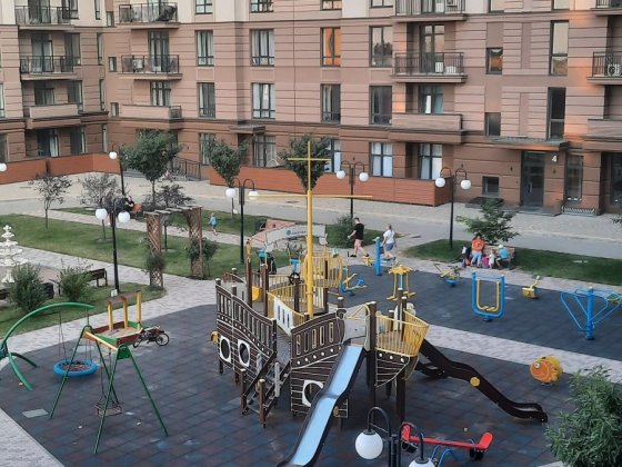 Сдам посуточно возле пляжа Яхта жк Парк фонтанов Ліски