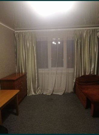 Кімната в секційному гуртожитку (хозяйка), комунальні включені - фото 1