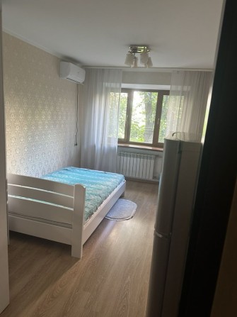 Сдаю комнату в коммуналке ул Сегедская 15 а - фото 1