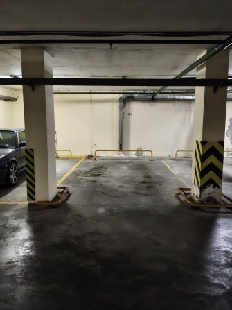Паркінг в оренду, паркомісця Срібнокільська 1 ЖК Корона - фото 1