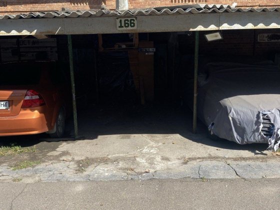 Сдам/продам место, охраняемаякрытая стоянка, под навесом Одесса