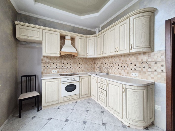 Продаж 2-кімнатної квартири, 77 м², ЖК Старокиївський, вул. Кирило-Мефодіївська - фото 1