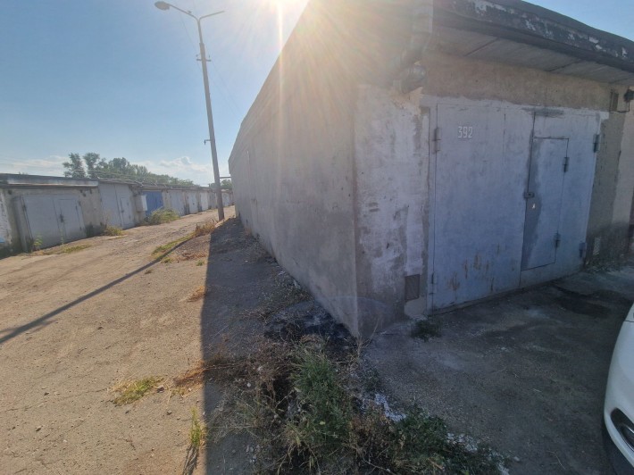 Продам Гараж на левом берегу 9 мкр - фото 1