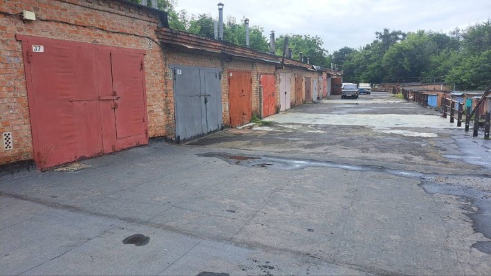 Продам гараж на залізничному селищі - фото 1
