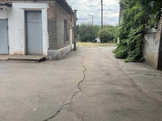 Гаражи, бокс, помещение, приміщення під СТО 17 квартал з тереторією Кривий Ріг