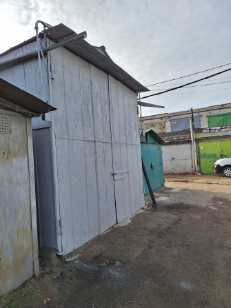 Продам гараж на Лівобережному-3 для мікроавтобуса або СТО - фото 1
