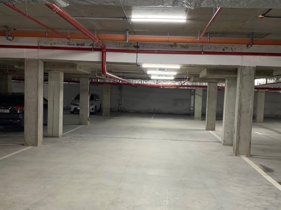 Паркомісце у житловому будинку Новояворівськ