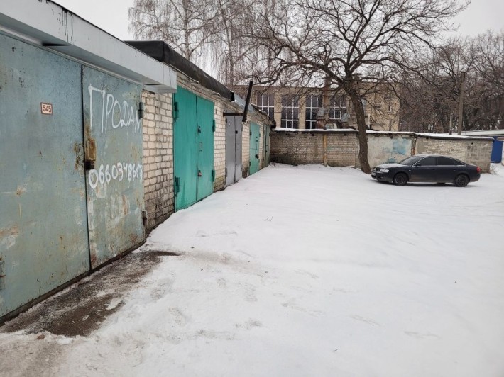 Гараж 7,60 × 4,20 за бурсой в кооперативе Химик - фото 1