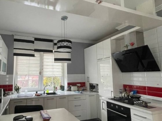 Оренда приватного будинку з зеленою зоною, терасою і гаражем.ЦЕНТР Хмельницький