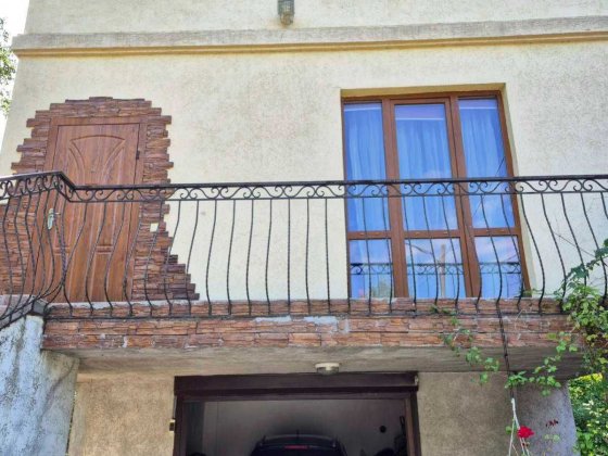 Здається будинок в центрі Черновцы