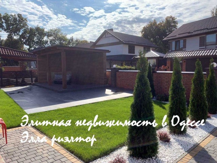 стильный дом в районе 16 Фонтана - фото 1