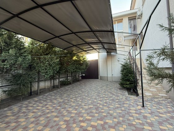 Сдам дом Архитекторская  с ремонтом 4 к 150 м ,место для авто! Киевски Одеса